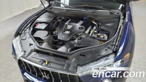 Maserati Levante 3.0 AWD 2020 года из Южной Кореи