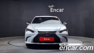 Lexus ES Executive 2023 года из Южной Кореи