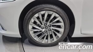Lexus ES Executive 2023 года из Южной Кореи