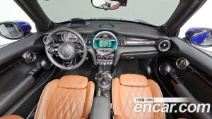 Mini Cooper Convertible DEFAULT 2020 года из Южной Кореи