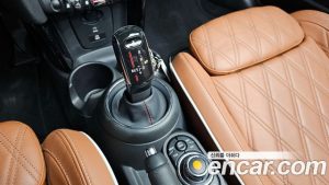 Mini Cooper Convertible DEFAULT 2020 года из Южной Кореи
