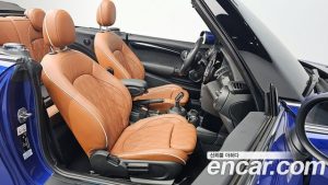Mini Cooper Convertible DEFAULT 2020 года из Южной Кореи