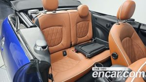 Mini Cooper Convertible DEFAULT 2020 года из Южной Кореи