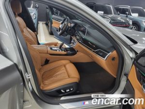 BMW 7-Series 740Li xDrive M Sport 2021 года из Южной Кореи