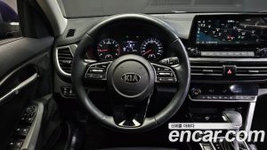 Kia Seltos Бензин 1.6 Turbo 2WD 2020 года из Южной Кореи
