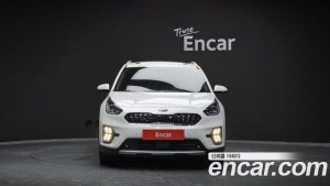 Kia Niro 1.6 HEV 2020 года из Южной Кореи