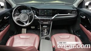 Kia Niro 1.6 HEV 2020 года из Южной Кореи