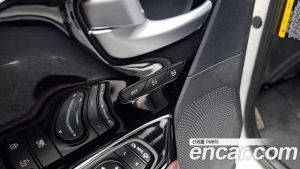 Kia Niro 1.6 HEV 2020 года из Южной Кореи
