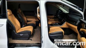 Kia Carnival 9-Seater Signature 2021 года из Южной Кореи