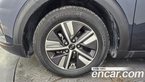 Kia Niro 1.6 HEV 2020 года из Южной Кореи