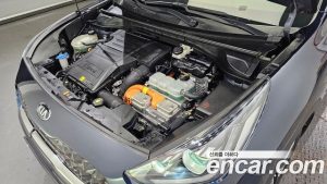 Kia Niro 1.6 HEV 2020 года из Южной Кореи