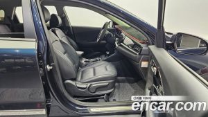 Kia Niro 1.6 HEV 2020 года из Южной Кореи