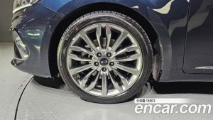 Kia K7 2.5 GDI Noblesse 2020 года из Южной Кореи