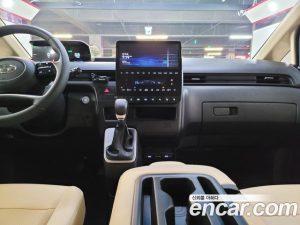 Hyundai Staria 4WD Tourer 11-Seater 2023 года из Южной Кореи