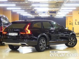 Volvo V90 T5 PRO AWD 2020 года из Южной Кореи