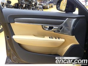 Volvo V90 T5 PRO AWD 2020 года из Южной Кореи