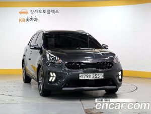 Kia Niro 1.6 HEV 2020 года из Южной Кореи