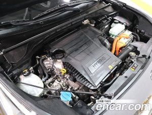 Kia Niro 1.6 HEV 2020 года из Южной Кореи