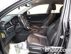 Kia Niro 1.6 HEV 2020 года из Южной Кореи