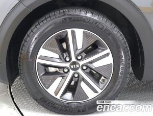 Kia Niro 1.6 HEV 2020 года из Южной Кореи
