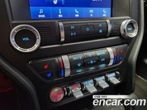 Ford Mustang Cabriolet 2021 года из Южной Кореи