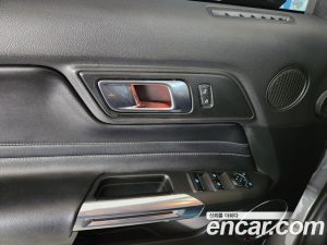 Ford Mustang Cabriolet 2021 года из Южной Кореи