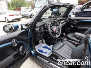 Mini Cooper Convertible SIDEWALK 2020 года из Южной Кореи