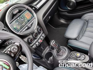Mini Cooper Convertible SIDEWALK 2020 года из Южной Кореи