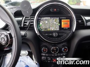Mini Cooper Convertible SIDEWALK 2020 года из Южной Кореи