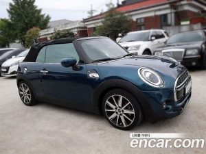 Mini Cooper Convertible SIDEWALK 2020 года из Южной Кореи