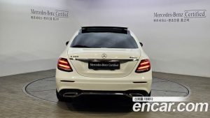 Mercedes-Benz E-Class E300 4MATIC AMG Line 2020 года из Южной Кореи