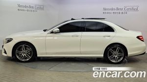 Mercedes-Benz E-Class E300 4MATIC AMG Line 2020 года из Южной Кореи