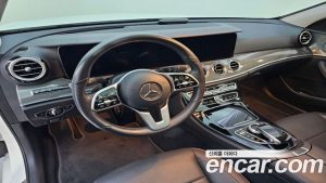 Mercedes-Benz E-Class E300 4MATIC AMG Line 2020 года из Южной Кореи