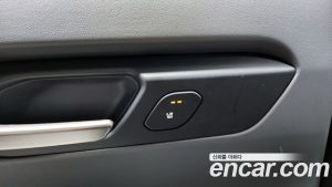 Kia EV9 Air 4WD 2024 года из Южной Кореи