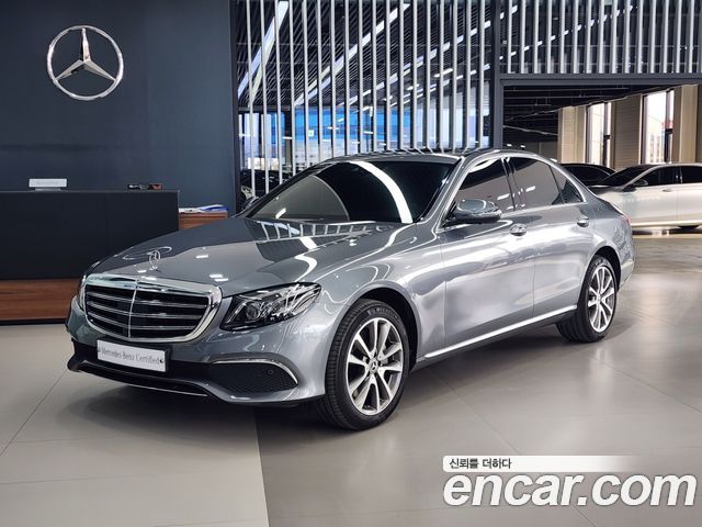 Mercedes-Benz E-Class E300 4MATIC Exclusive 2020 года из Кореи
