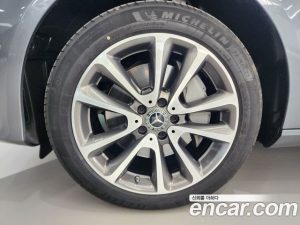 Mercedes-Benz E-Class E300 4MATIC Exclusive 2020 года из Южной Кореи