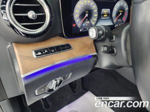 Mercedes-Benz E-Class E300 4MATIC Exclusive 2020 года из Южной Кореи