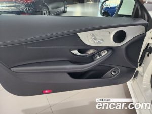 Mercedes-Benz C-Class C200 Coupe 2023 года из Южной Кореи