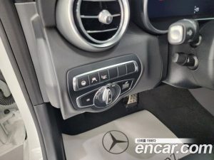 Mercedes-Benz C-Class C200 Coupe 2023 года из Южной Кореи