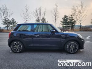 Mini Cooper RESOLUTE Edition 2023 года из Южной Кореи