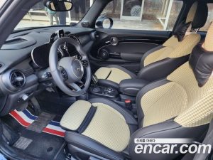 Mini Cooper RESOLUTE Edition 2023 года из Южной Кореи