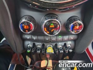 Mini Cooper RESOLUTE Edition 2023 года из Южной Кореи