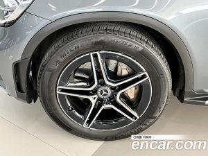 Mercedes-Benz GLC-Class GLC300 4MATIC Coupe 2020 года из Южной Кореи