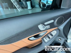 Mercedes-Benz GLC-Class GLC300 4MATIC Coupe 2020 года из Южной Кореи