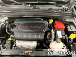 Jeep Renegade 2.4 Longitude 2021 года из Южной Кореи