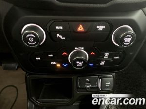 Jeep Renegade 2.4 Longitude 2021 года из Южной Кореи