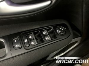 Jeep Renegade 2.4 Longitude 2021 года из Южной Кореи