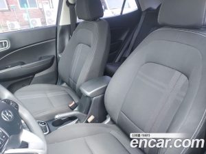 Hyundai Venue 1.6 Smart 2020 года из Южной Кореи