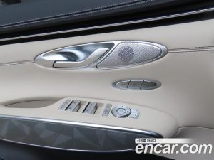 Genesis GV70 2.5T Бензин 2WD 2023 года из Южной Кореи