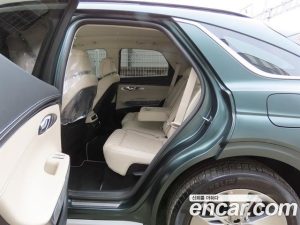 Genesis GV70 2.5T Бензин 2WD 2023 года из Южной Кореи